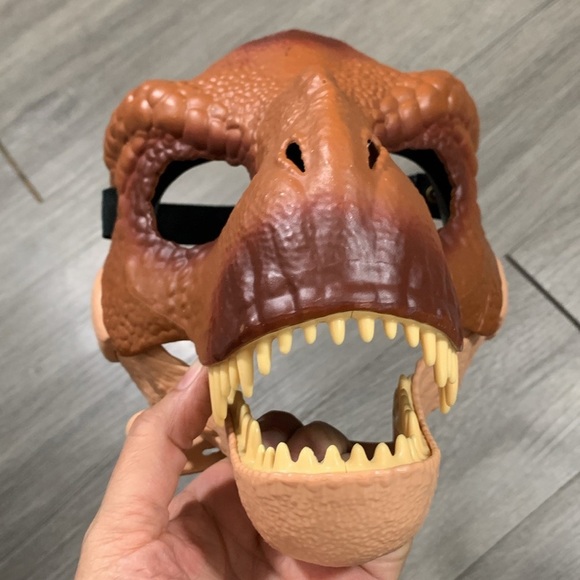 Jurassic World Orange Velociraptor Mask and TYRANNOSAURUS REX Mask - Picture 9 of 11